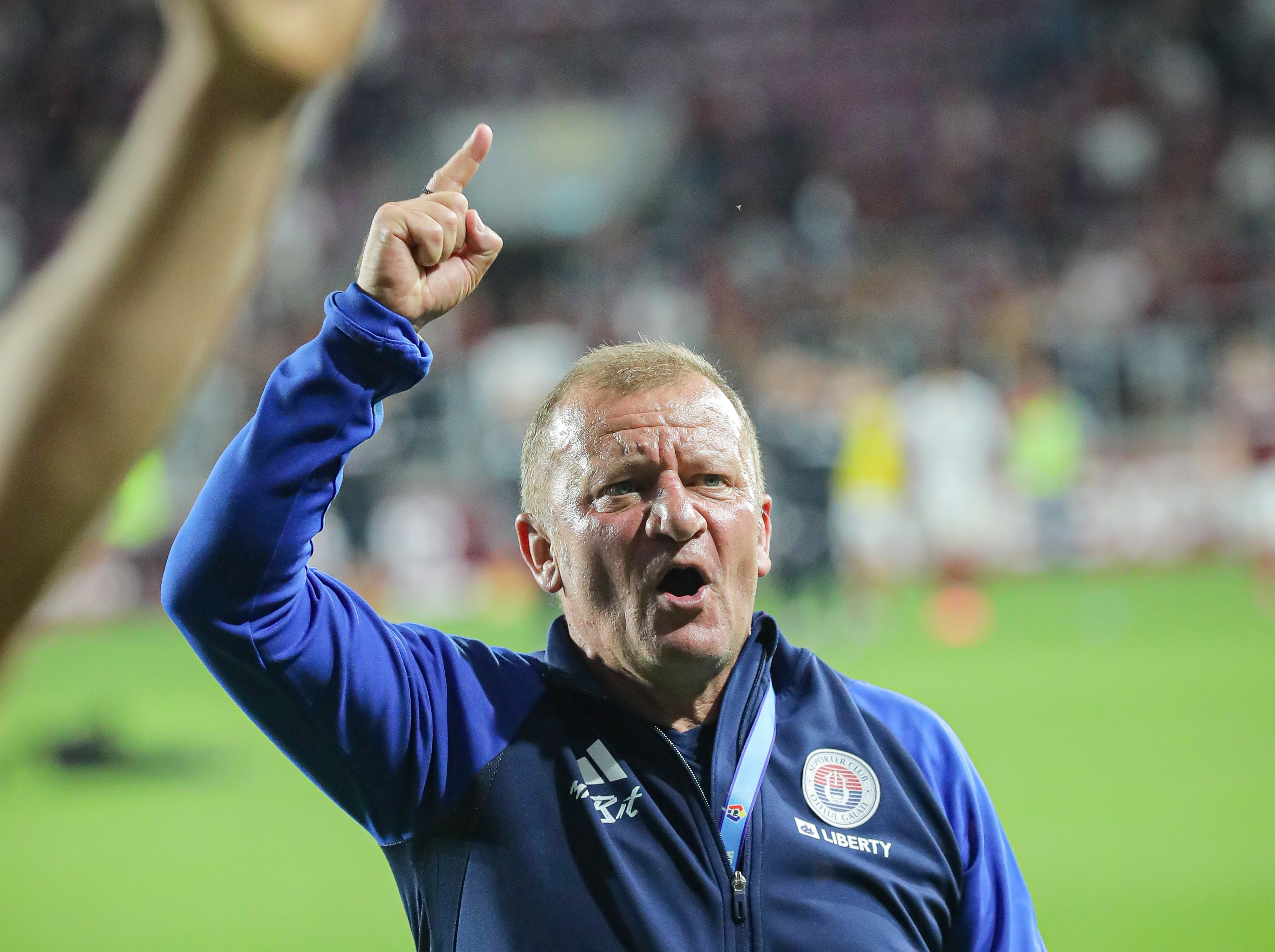 Dorinel Munteanu i-a făcut praf pe toți după eșecul cu CFR Cluj: &rdquo;Viciere de rezultat! Cum se făcea pe vremuri&rdquo;